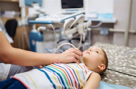 Infografic: Tipuri de ecografie pediatrică și indicații