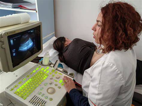 Schema monitorizării prenatale: ecografii, teste și consultații