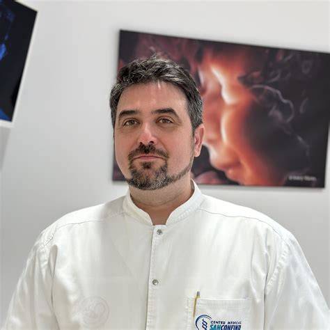 Infografic: traseul profesional al dr. Ion Constantinescu