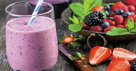 Video demonstrativ: smoothie de fructe de pădure și banane, varianta raw și gătită