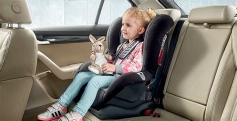 infografic cu reguli de siguranță pentru scaunul auto