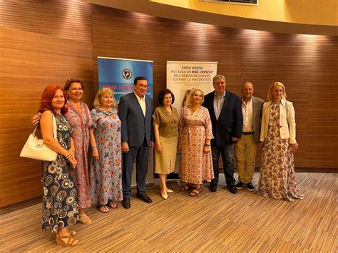 Echipa de medici pediatri și pneumologi