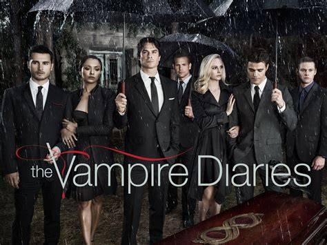 Infografica: Evolutia personajelor principale din The Vampire Diaries