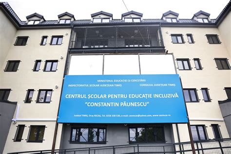 Clădirea centrului maternal