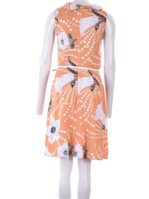 Rochie crem elegantă cu imprimeu floral pentru evenimente