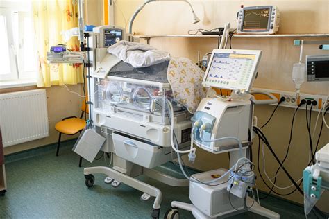 Echipament medical de terapie intensivă neonatală