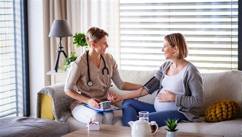 Infografic: Avantajele nașterii la o maternitate privată