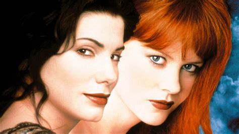 Imagine: colecție de portrete ale actrițelor Jackie, Aniston, Kidman, Bullock