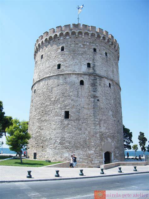 Imagine cu promenada si Turnul Alb in Salonic