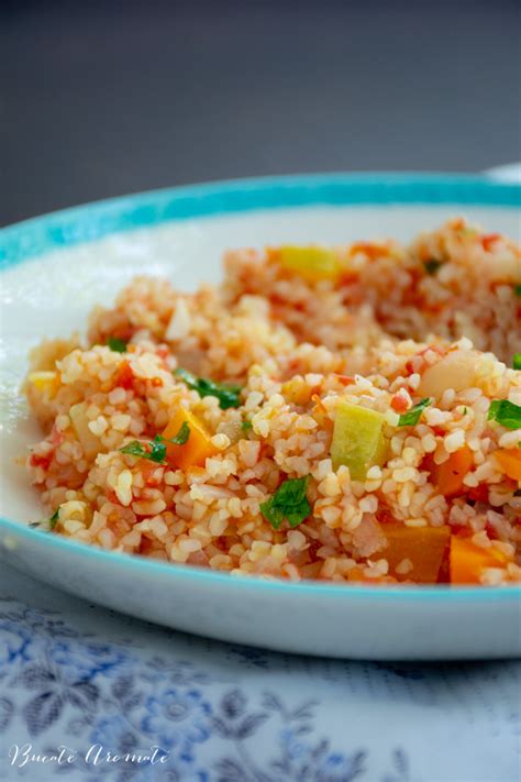Farfurie cu pilaf de bulgur și legume