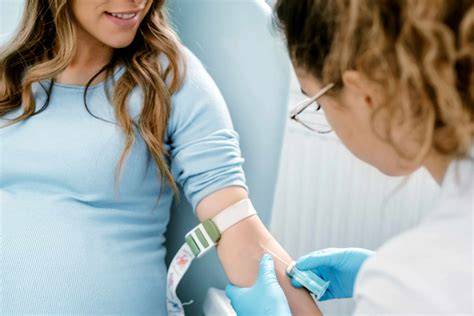 Schema etape screening prenatal: Dublu/Triplu/Cvadruplu test si teste confirmatorii