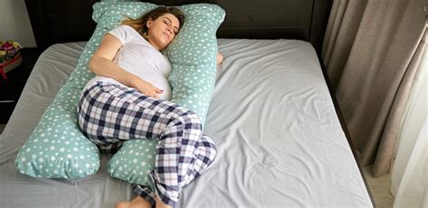 Comparație vizuală a diferitelor forme de perne pentru gravide