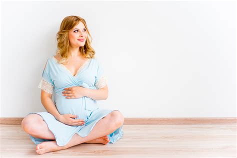 Femeie însărcinată la control medical