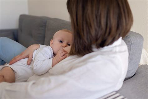 Simptome comune ale răcelii la bebeluși