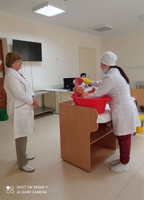 Copil primind îngrijiri medicale specializate