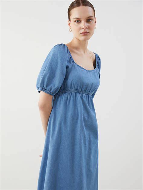 Rochie de blugi pentru gravide - exemplu de croială și stil