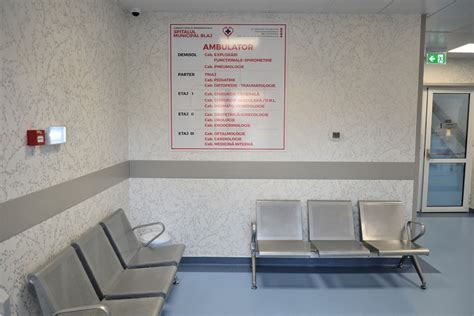 Secțiune interioară a spitalului, cu săli de tratament și spații de recreere