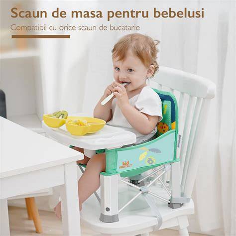 Imagine cu o masa pentru bebelusi cu piureuri, carne si legume variate