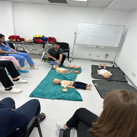 Copil la control pediatric