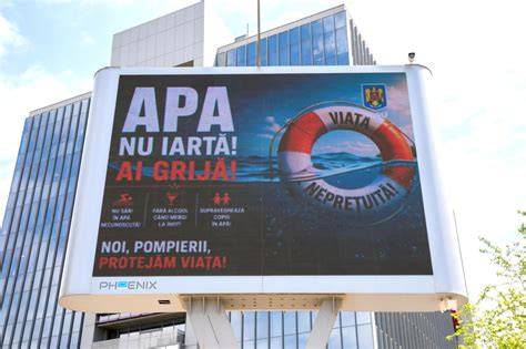 Suzete/fruits pentru introducerea gusturilor noi fără risc de înec în primele luni.