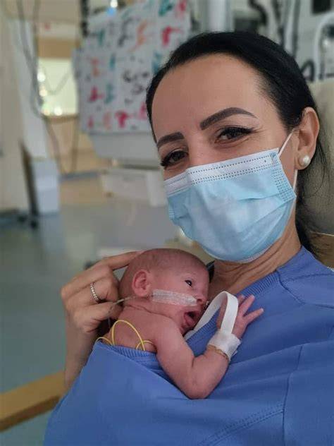 echipa de neonatologie si maternitate