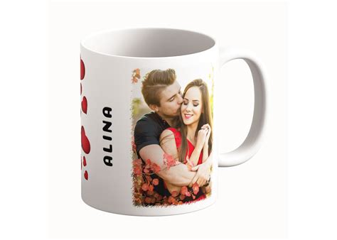 Ilustrație cu o cană personalizată pentru medicul ginecolog