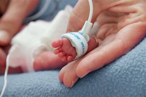 Imagine centrul monitorizare neonatologie