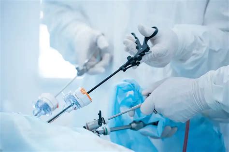 Imagini despre tipuri de histerectomie: abdominală, laparoscopică, vaginală, robotică