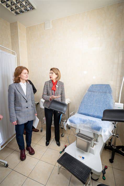 Imagine cu clinici ginecologice din Cluj-Napoca, linii moderne, echipamente ecografice