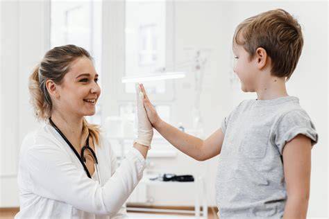 Infografic: Axa creșterii copilului și uzul specializat în ortopedie pediatrică