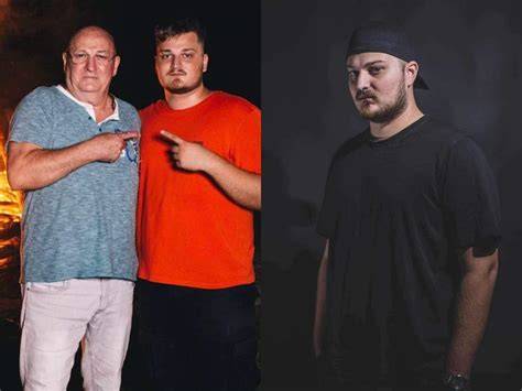 Fotografie cu Matei Cotimanis și familia, moment de sărbătoare