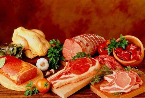 Infografic: grafice despre varste recomandate si tipuri de carne