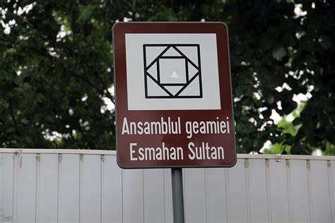 Imagini din geamie Esmahan Sultan si ceremonia de inaugurare