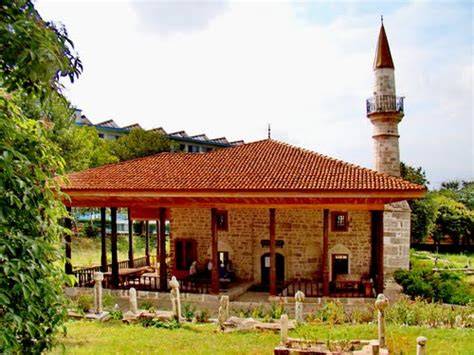 Geamia Esmahan Sultan, Masă festivă după eveniment