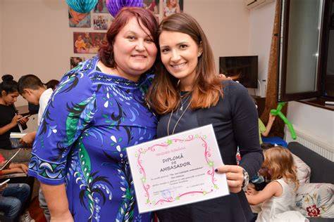 Fotografie din interiorul Centrului Maternal Casa Agar: camere, spații comune, copiii în joc