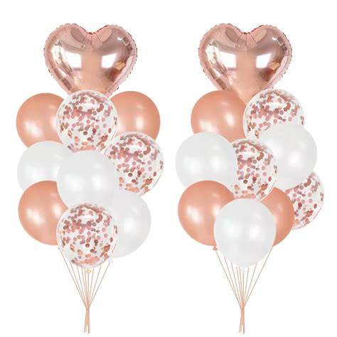 Buchet de baloane rose gold în vitrina decorativă