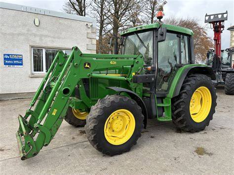 Imaginea John Deere 6210 cu podea și cabină ergonomică, 4x4 posibil