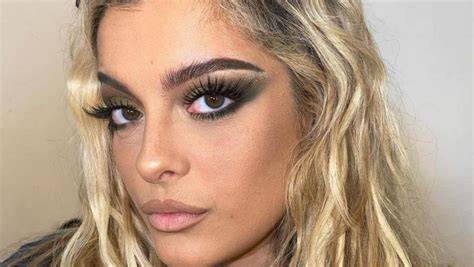 Imagine: Bebe Rexha în copilărie și începuturi