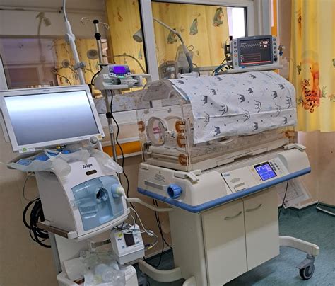 Centru de terapie intensivă neonatală