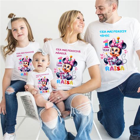 Imagini reprezentative cu tricouri personalizate pentru copii si familie