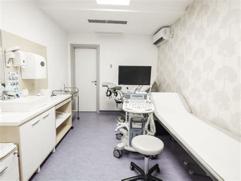 Policlinica AS Arad - interior modern si parcare