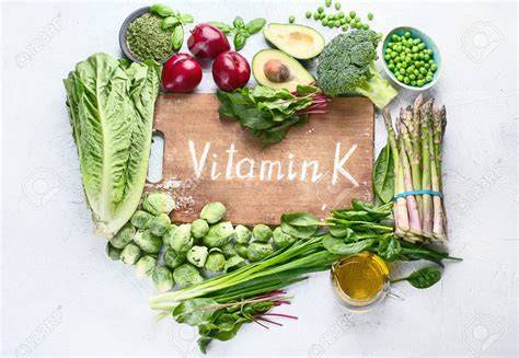 Infografic despre mecanismele coagulării la nou-născuți și rolul vitaminei K