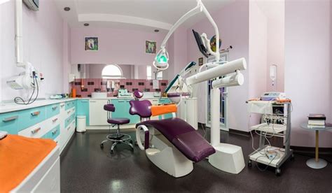 Cabinet stomatologic modern