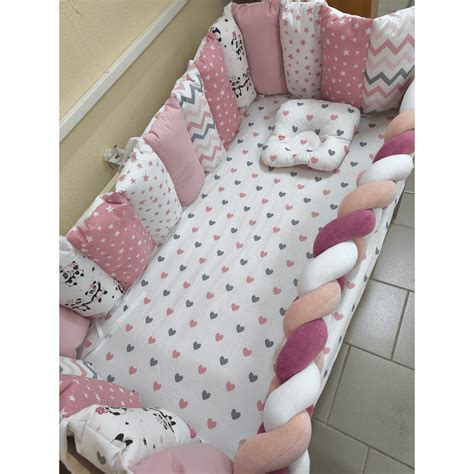 Ilustrație cu măsurători de siguranță pentru pătuț