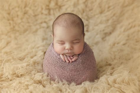 Fotograf bebelus in studio