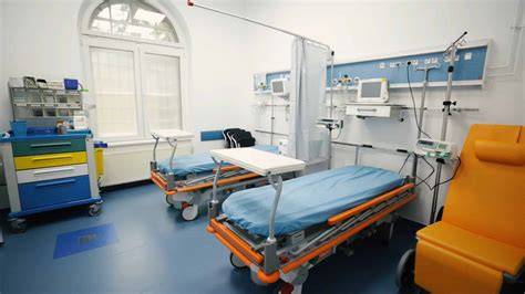 Structură generală a spitalului cu secții pediatrie și săli de intervenții