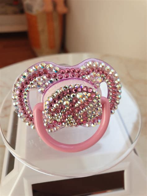 Suzeta personalizata cu numele copilului