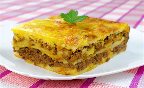 Ingrediente pentru musaca de carne și gulie