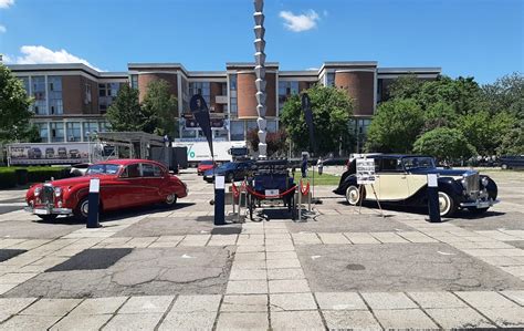 Colecție de mașini clasice și de epocă de la Țiriac Collection