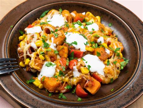 Caserolă cu pui, cartofi dulci și legume